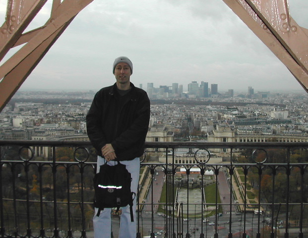Jonathan, second floor towards La Defense, Tour Eiffel