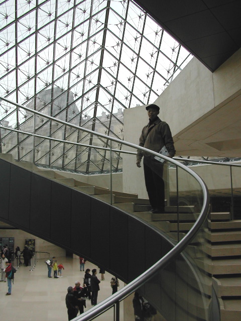Ernest, under the pyramid, Louvre